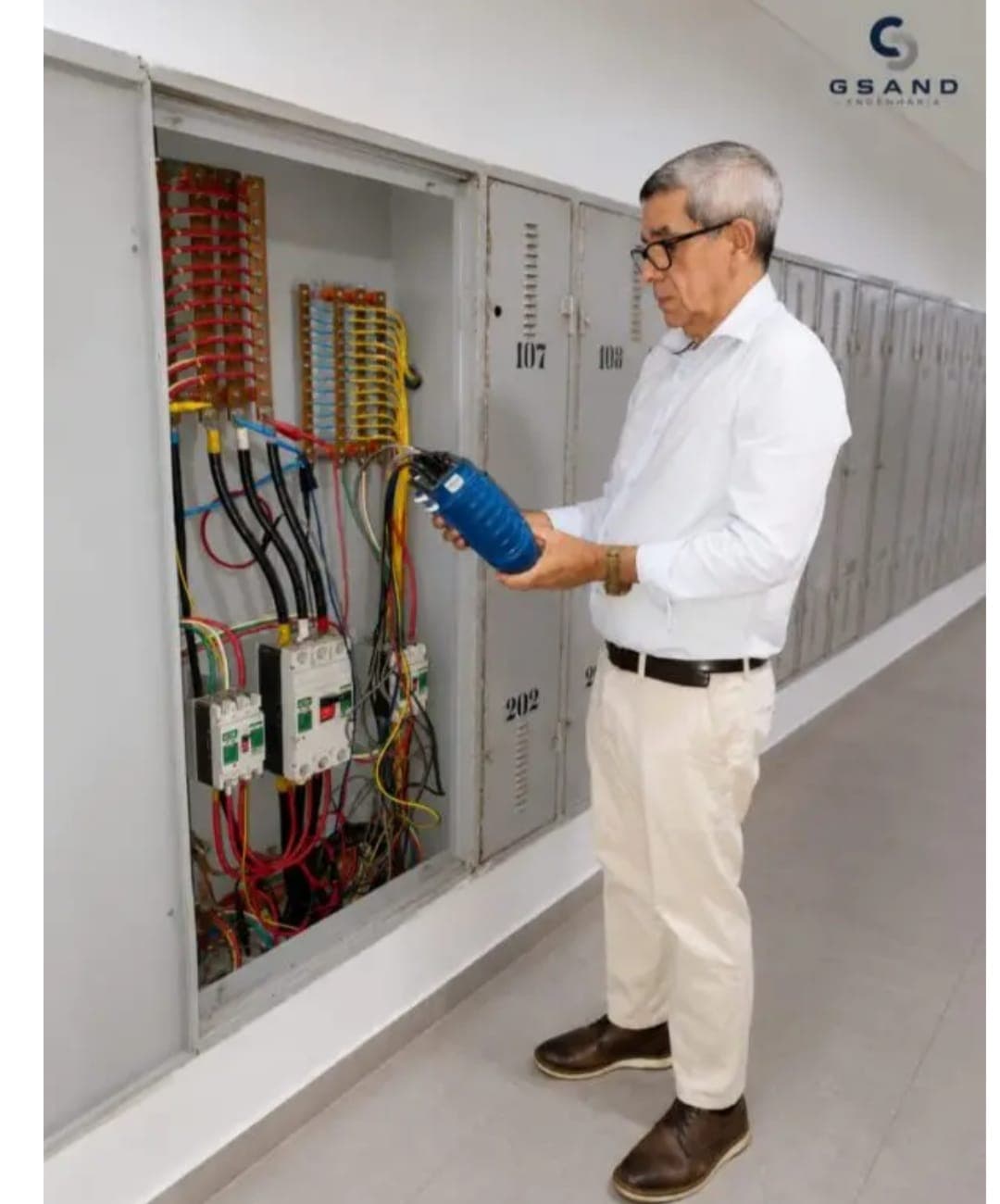 Painel elétrico e de automação aplicado a monitoramento e controle